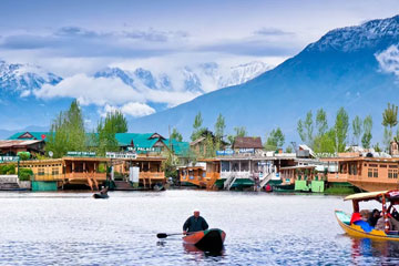 Amritsar to Kashmir Tempo Traveller